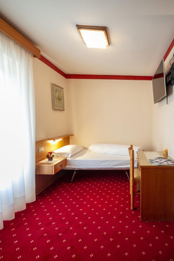 Hotel Stella Alpina Bellamonte Extérieur photo